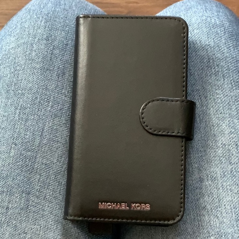 Michael Kors Phone Wallet/Case